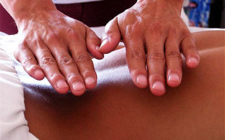 Как работает бесконтактный массаж: польза и вред для организма
