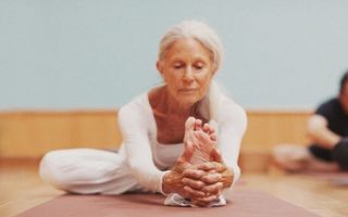 Йога для пожилых, асаны для пенсионеров (комплекс упражнений артура паталаха)