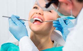 Льготное протезирование зубов инвалидам 1, 2, 3 группы: необходимые документы и справки