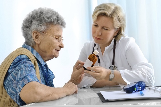 Лечение гипертонии у пожилых: народные средства и лекарства