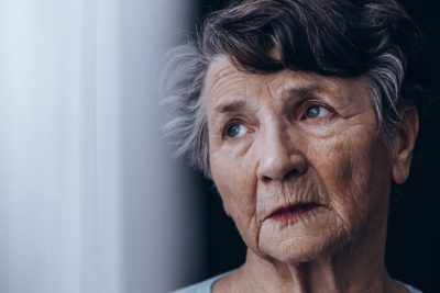 Деменция у пожилого человека: факторы риска, симптомы, лечение, видео