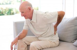 Аденома простаты у пожилых мужчин: симптомы и лечение