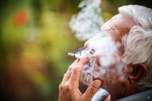 Как бросить курить в пожилом возрасте - популярные вопросы