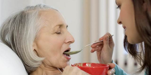 Как побороть плохой аппетит у пожилых людей