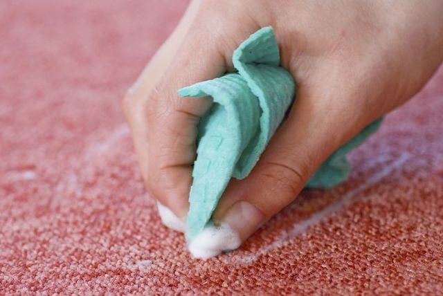 Как избавиться от запаха старости: поможет ли регулярна уборка в доме?