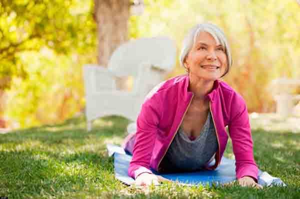 Йога для пожилых, асаны для пенсионеров (комплекс упражнений Артура Паталаха)